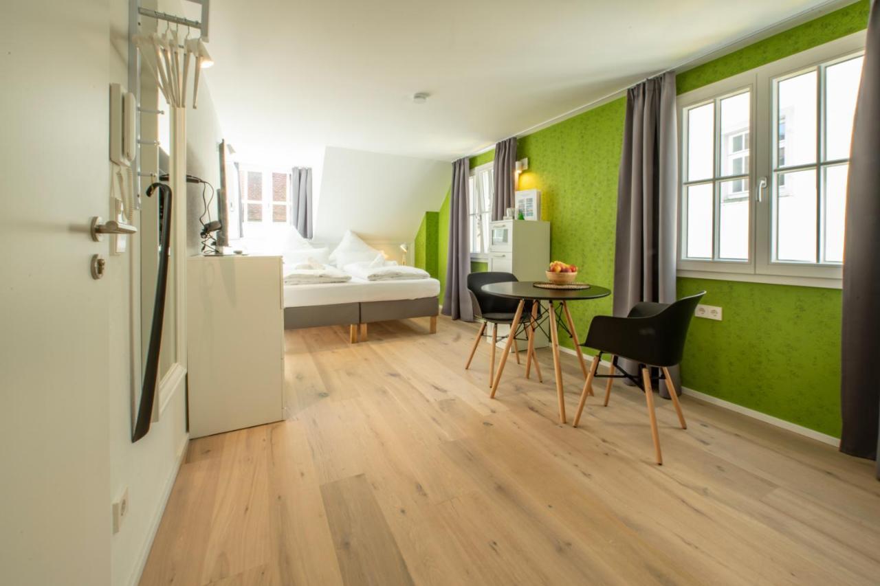 Gaestehaus Am Schlossplatz, Z. 4 梅尔斯堡 外观 照片
