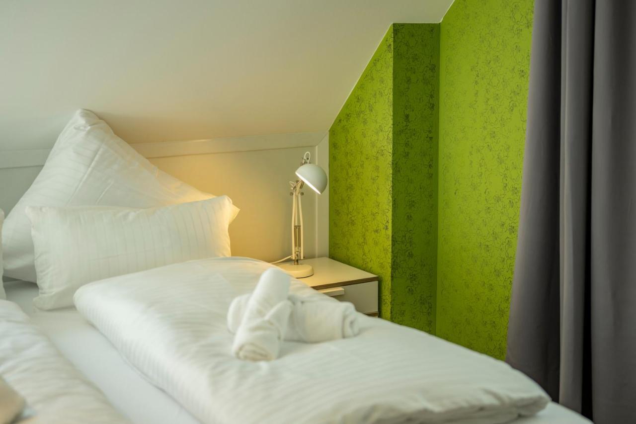Gaestehaus Am Schlossplatz, Z. 4 梅尔斯堡 外观 照片
